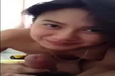 Gadis Cantik Pasrah Goyang Kasur Bareng Saudara