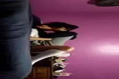 Gadis Siswi Cantik Pasrah Goyang Kasur Bareng Teman