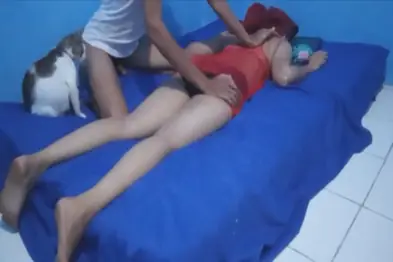 Pijat Plus Buat Istri Kesepian Suami Dinas Memeknya Langsung Basah